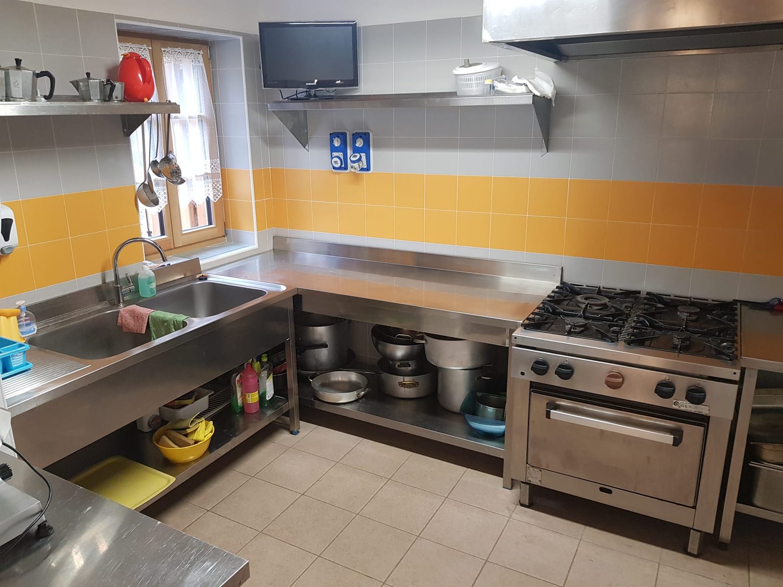 Cucina della Casa Zanna Bianca